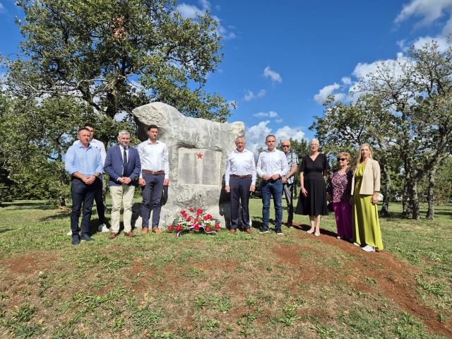 Druženjem na Vrbanovici antifašisti i branitelji zajedno odali počast borcima iz NOB-a